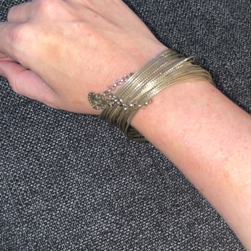 Jessica Simpson Gold Bangle Set - Picture 2 of 3